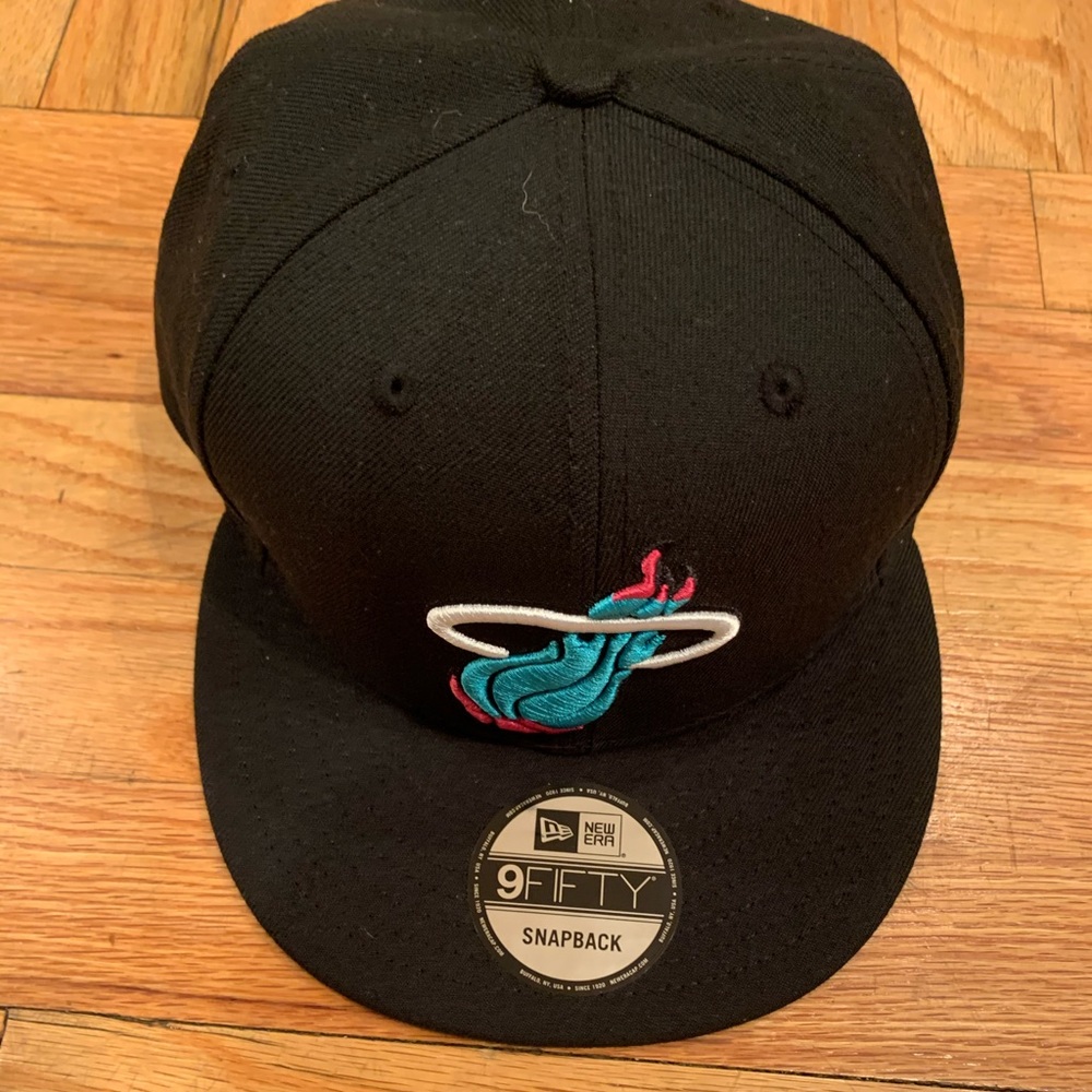 New Era Miami Heat SnapBack Fitted Hat- NEW
